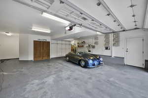 GARAGE WITH WORKSHOP