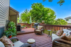 Gorgeous oversized back deck