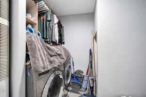 Laundry room with independent washer and dryer