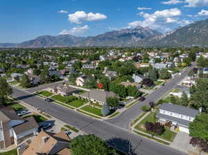 Bird's eye view with a mountain view