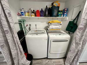 full hook ups -  electric dryer