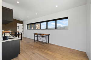 Lounge area by wet bar