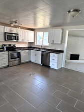 Photo 8 of 3164 W MARK AVE