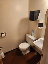 Bathroom 1.