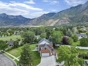 View of mountain feature