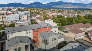 Aerial view with a mountain view