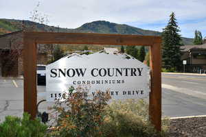 Entrance to Snow Country Condominiums