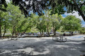 Common Area with picnic tables.