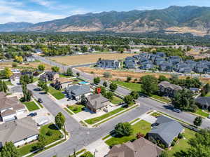 Bird's eye view with a mountain view