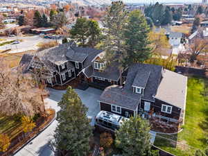 Birds eye view of property