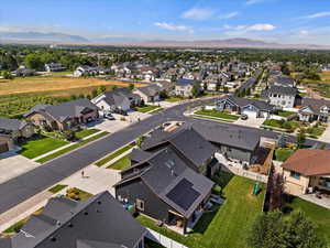 Aerial view with a mountain view