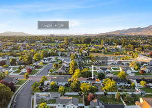 Drone / aerial view featuring a mountain view