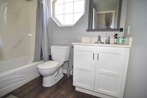 2nd Upstairs bathroom