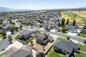 Bird's eye view featuring a mountain view