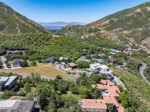 Bird's eye view with a mountain view