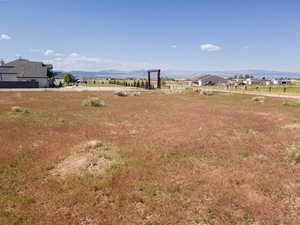 View of yard featuring a mountain view