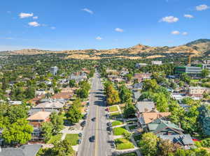 Bird's eye view featuring a mountain view