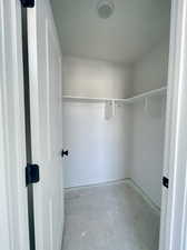 Closet Bedroom 2