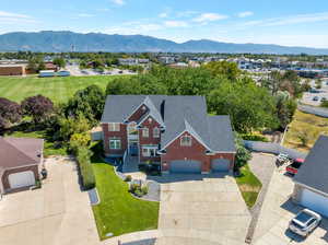 Bird's eye view featuring a mountain view