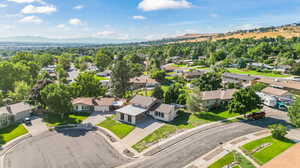 Bird's eye view with a mountain view