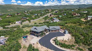 Aerial view with a mountain view