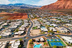 Aerial view with a mountain view