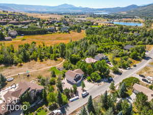 Aerial view with a mountain view