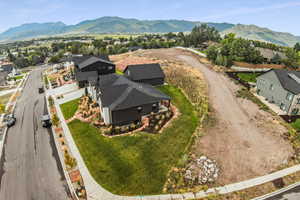 Bird's eye view with a mountain view