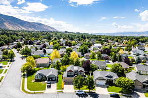 Bird's eye view featuring a mountain view