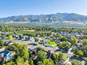 Bird's eye view featuring a mountain view