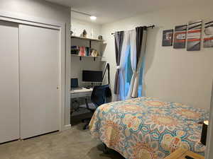 Bedroom with a closet