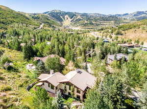 Bird's eye view with a mountain view