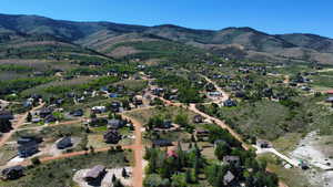 Aerial view with a mountain view