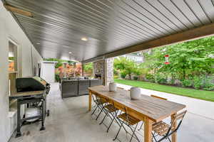 View of patio / terrace with an outdoor hangout area