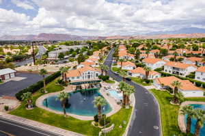 Birds eye view of property featuring a mountain view