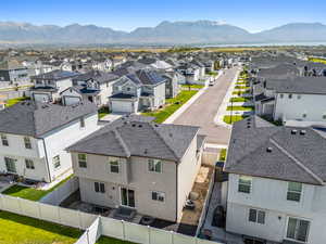 Aerial view with a mountain view