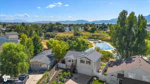 Bird's eye view featuring a mountain view