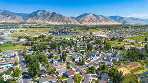 Bird's eye view with a mountain view