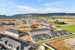 Bird's eye view with a mountain view