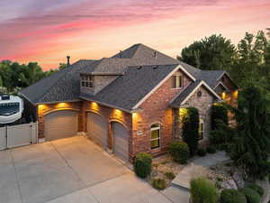 View of front of home featuring a garage