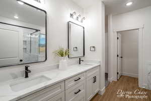 Dual Sinks | Walk-in Closet attached