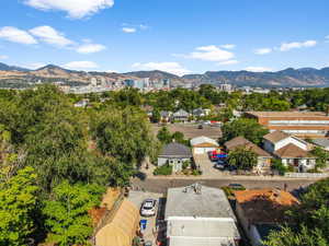 Bird's eye view with a mountain view