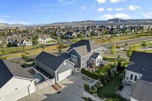 Bird's eye view featuring a mountain view