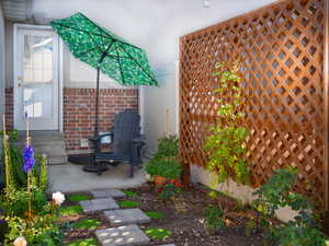 Back Patio off of dining area on level 1