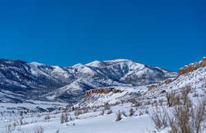 View of mountain feature