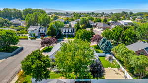 Aerial view with a mountain view