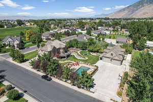 Aerial view with a mountain view