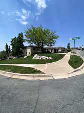 View of front of house featuring a front yard