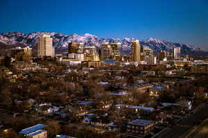 View of city featuring a mountain view