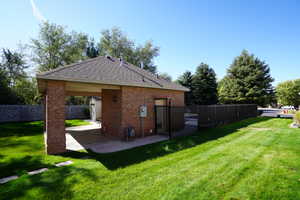 Community Pool house and pool